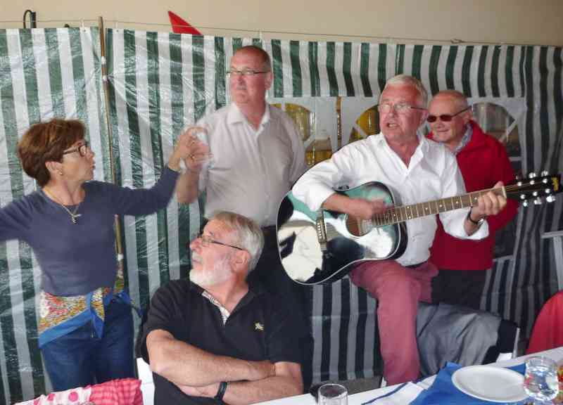 12_P1160743 (Morin).jpg - Le   Fest Deiz  est bien lancé !